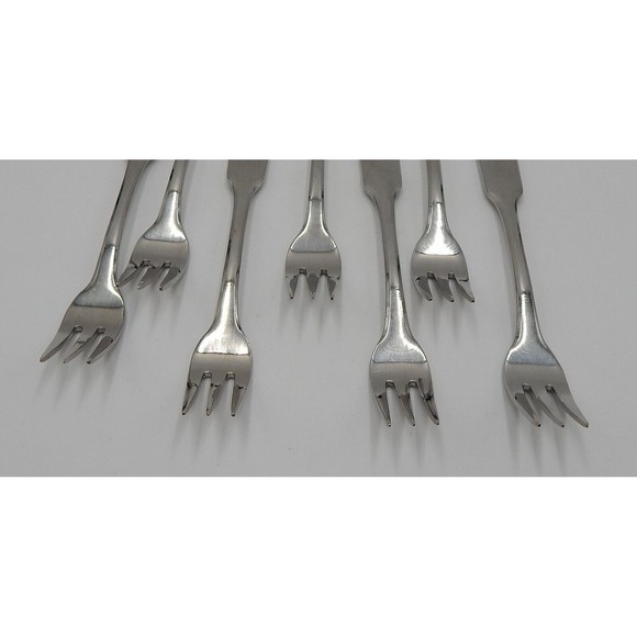 Retroneu Cambridge Cocktail Seafood Fork 18/8 Korea Set of 8 - Picture 8 of 9
